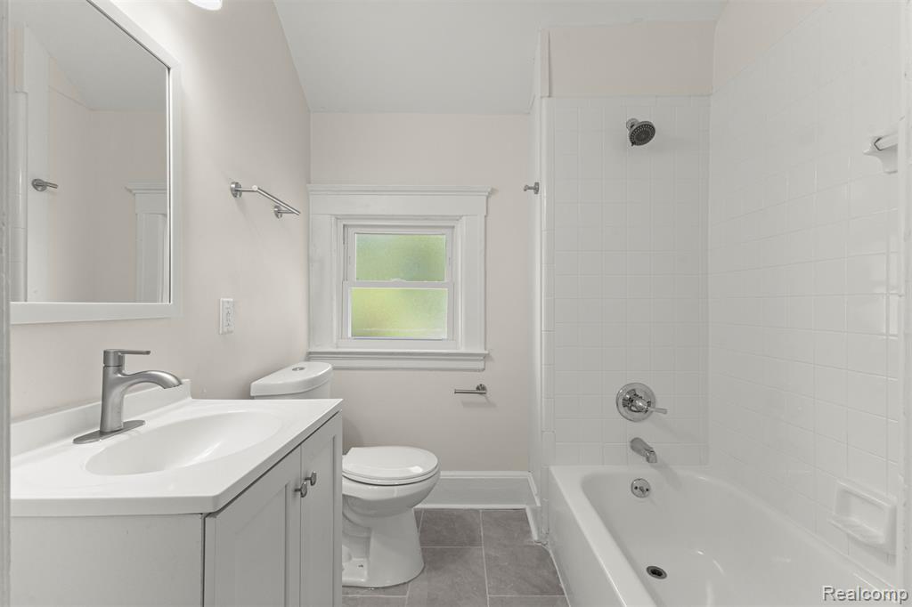 929 Lawrence Street, Detroit, MI 48202 — Photo 29