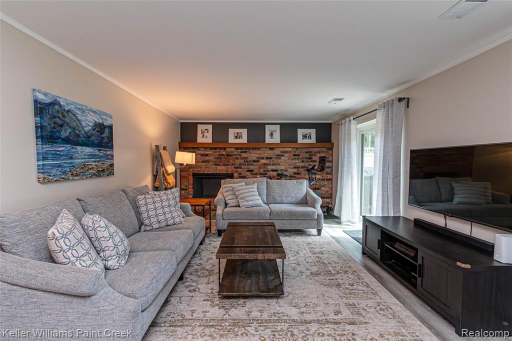7093 Stonebrook Road, West Bloomfield, MI — Photo 49