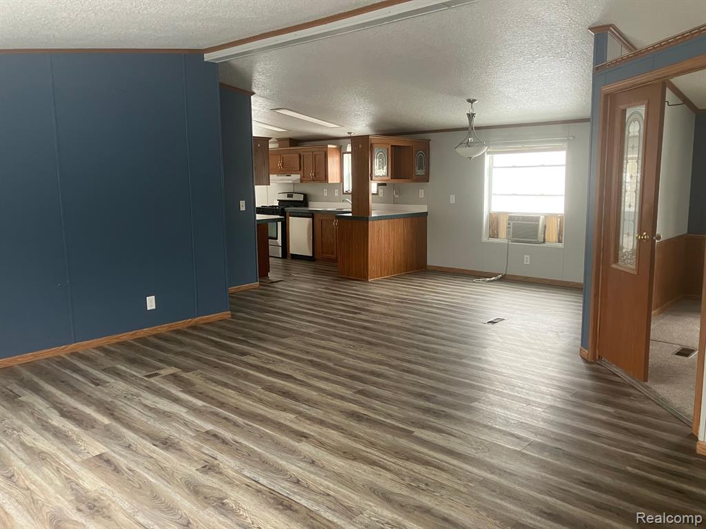 520 Pond View, Morrice, MI 48857 — Photo 6