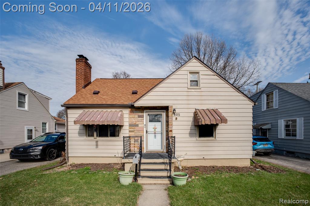 605 S Lynch Street, Flint, MI 48503 — front exterior