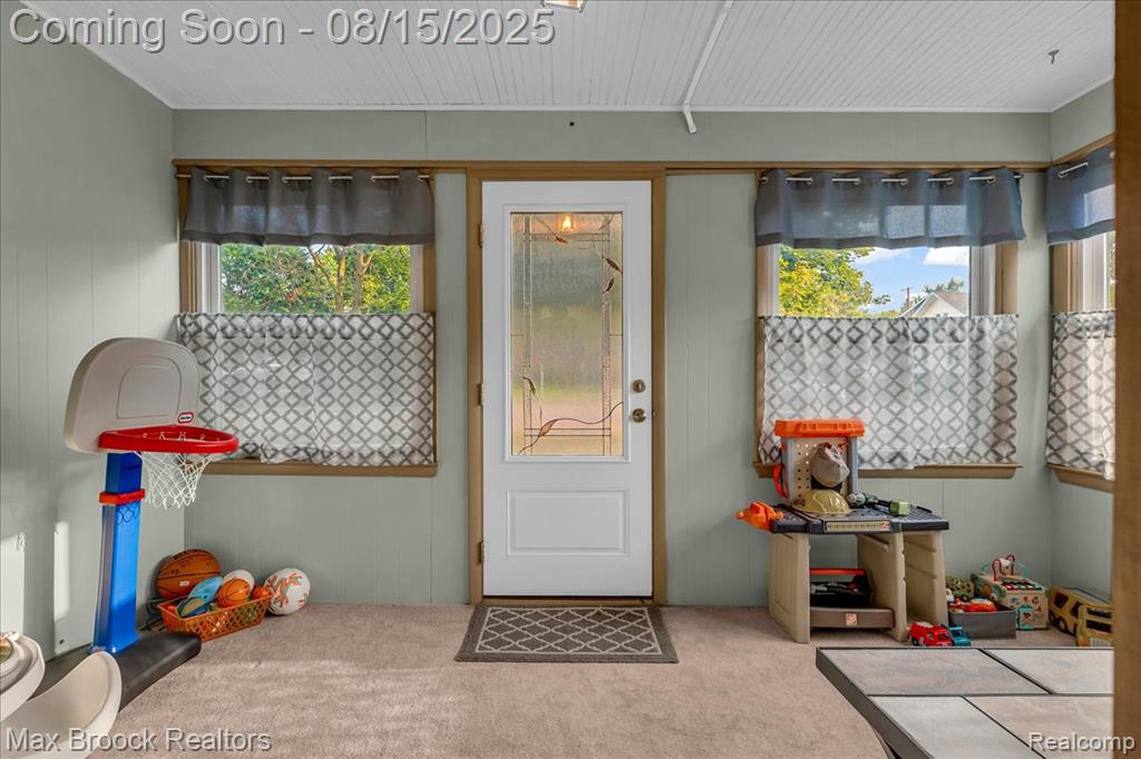 415 W Lake Street, South Lyon, MI 48178 — Photo 8