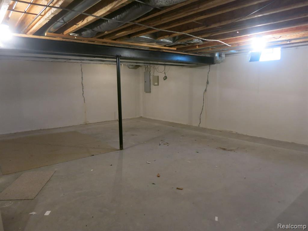 47000 HARBOUR POINTE, Van Buren, MI 48111 — Photo 33