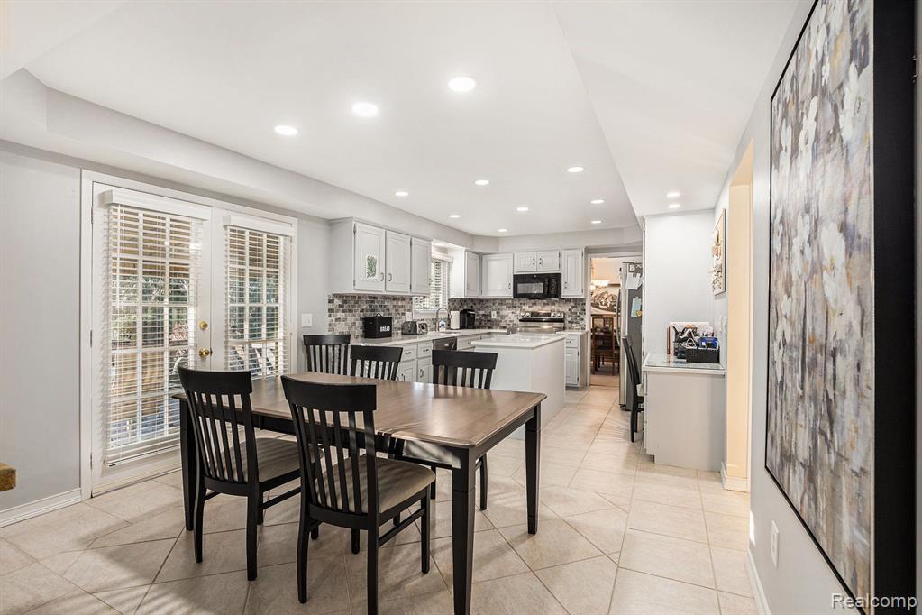 47212 Strahan Court, Shelby Twp, MI 48315 — Photo 9
