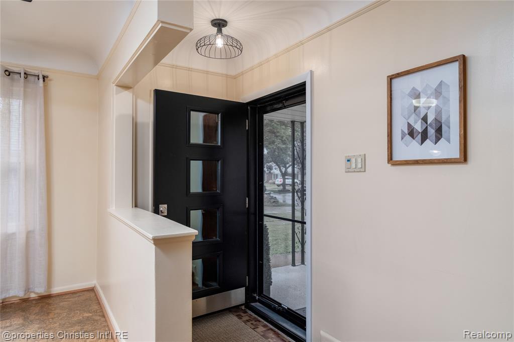 5661 Hubbell Street, Dearborn Heights, MI 48127 — Photo 4