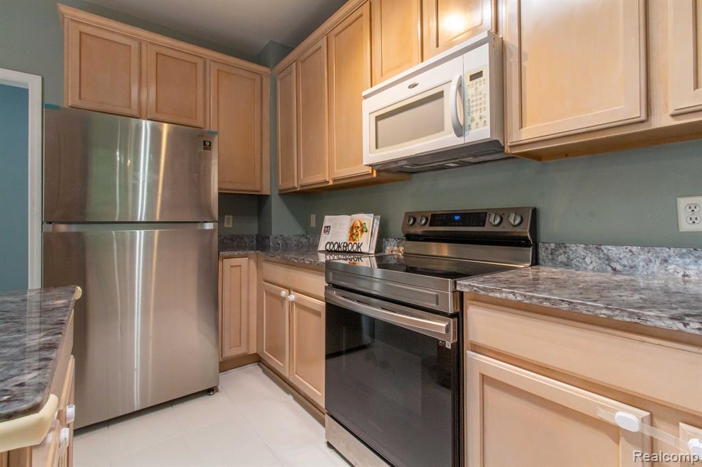 41632 Mitchell Road, Novi, MI — Photo 16