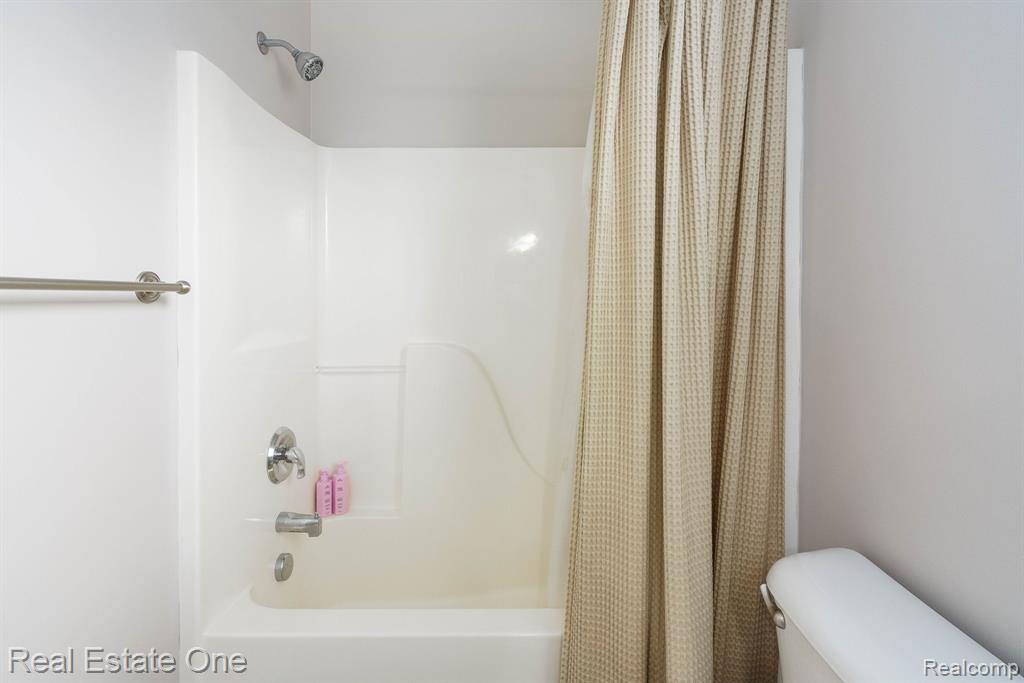 851 Deer Run Lake Road, Holly, MI 48442 — Photo 27