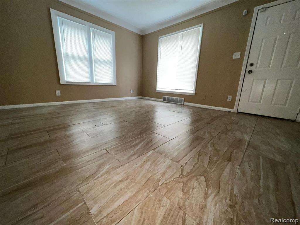 8260 COYLE Street, Detroit, MI 48228 — Photo 11