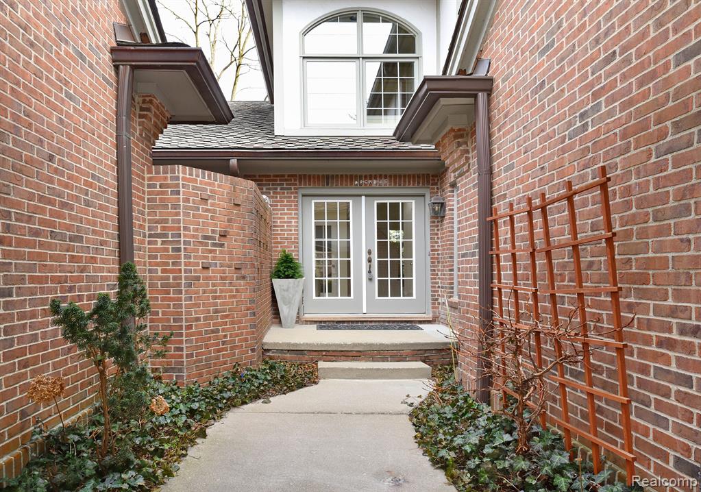 4074 Cranbrook Court, Bloomfield Hills, MI 48301 — Photo 3