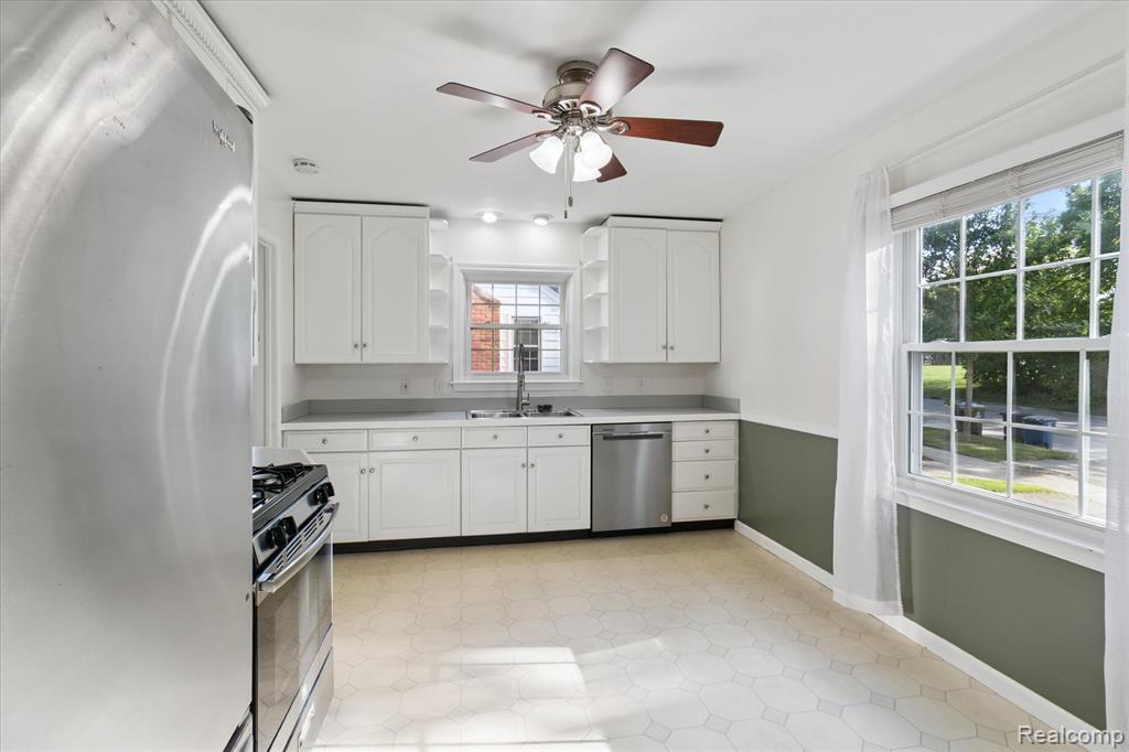 1134 Hutchins Avenue, Ann Arbor, MI 48103 — Photo 8
