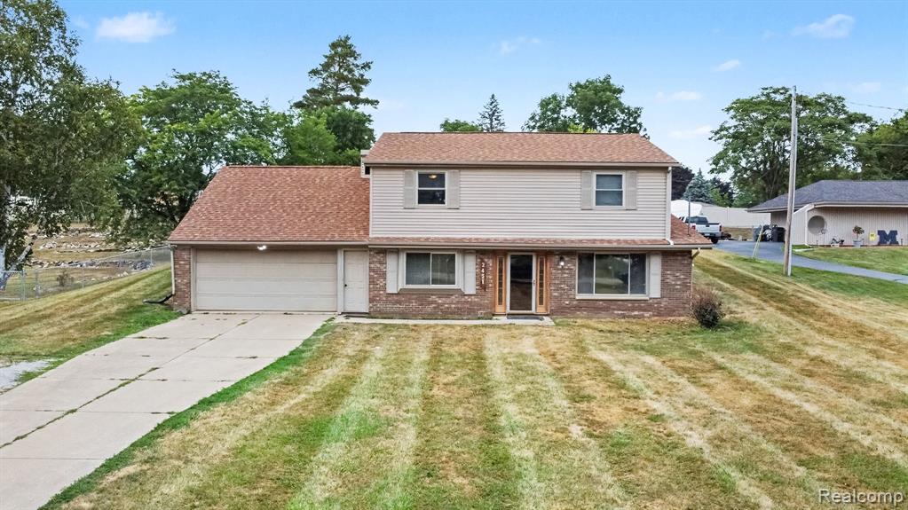 2451 VALLEY LANE Drive, Grand Blanc, MI 48439