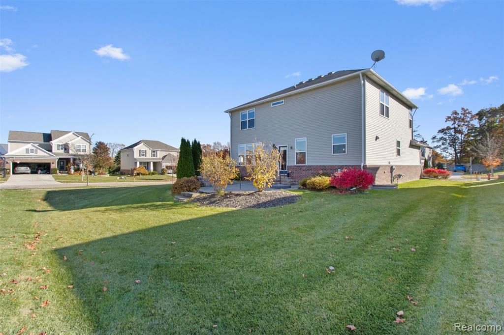 57570 Village Drive, New Hudson, MI 48165 — Photo 43