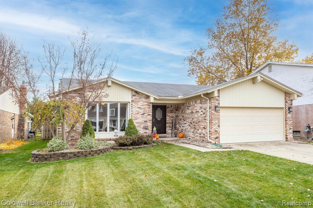 1068 KINGS, Canton, MI 48188 — Photo 2