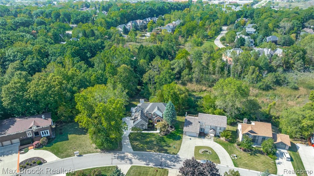 7219 Oakwood Drive, West Bloomfield, MI — Photo 76
