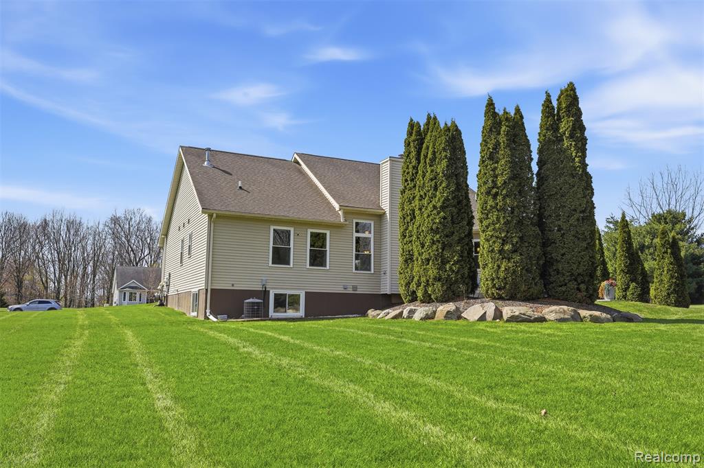 4325 Kellie Court, Howell, MI 48855 — Photo 30
