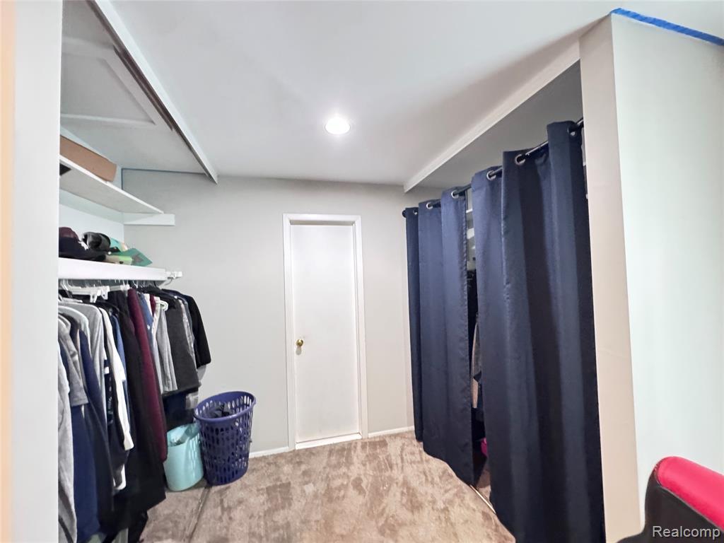 5203 Forestdale Court, West Bloomfield, MI — Photo 28