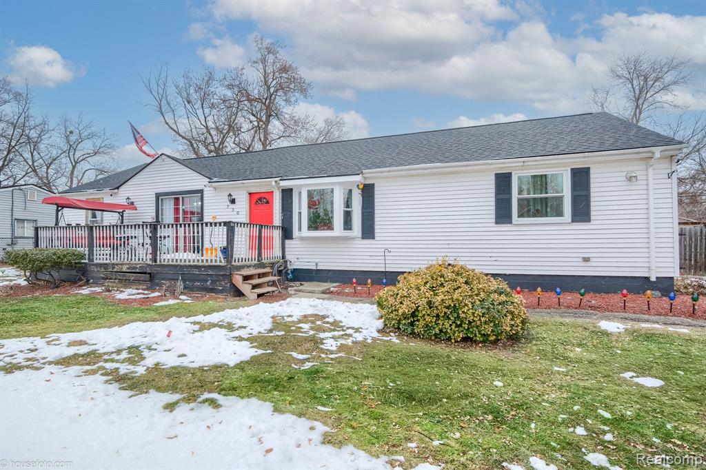 730 Stirling Street, Pontiac, MI 48340 — front exterior