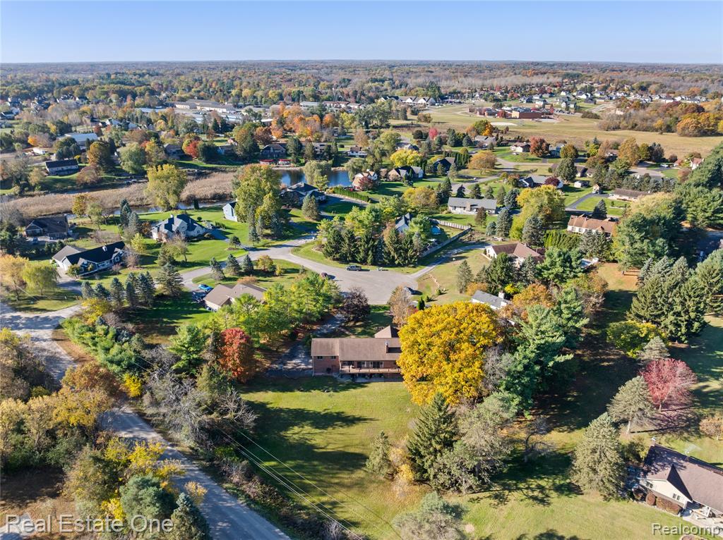 9755 Annabelle Court, South Lyon, MI 48178 — Photo 38