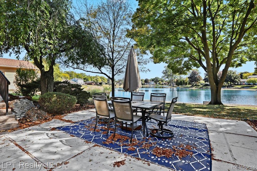 6378 Emerald Lake Drive, Troy, MI 48085 — Photo 44