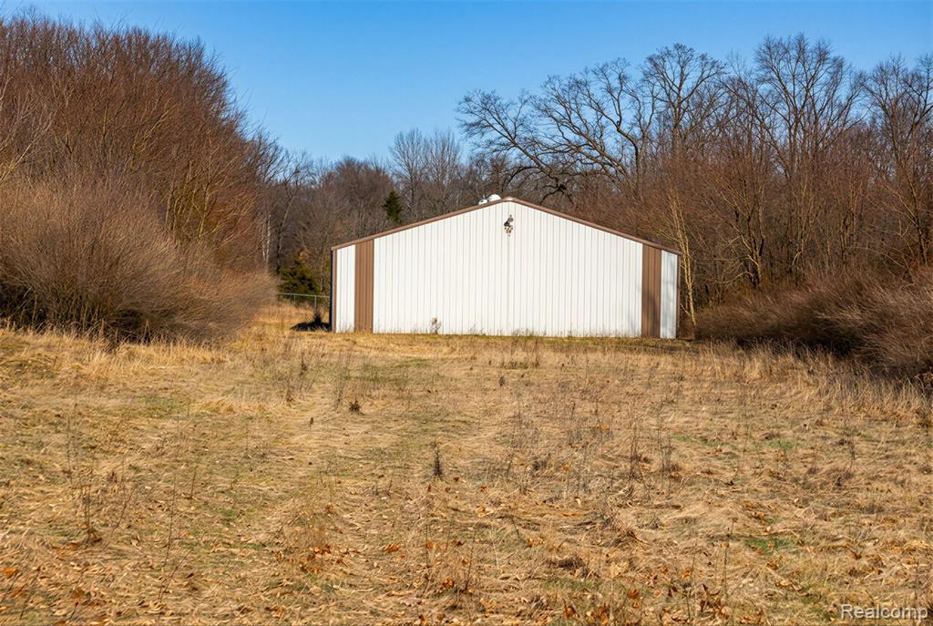 2551 Patterson Lake Road, Pinckney, MI 48169 — Photo 92