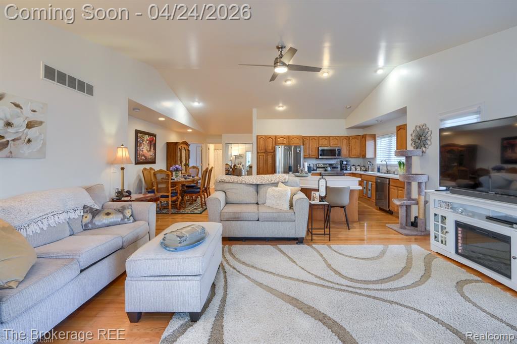 9201 Emily Drive, Davison, MI 48423 — Photo 12