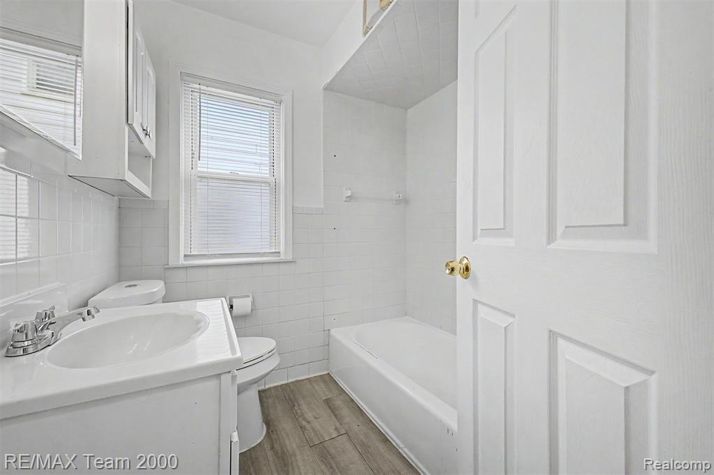 5635 Westpoint Street, Dearborn Heights, MI 48125 — Photo 21