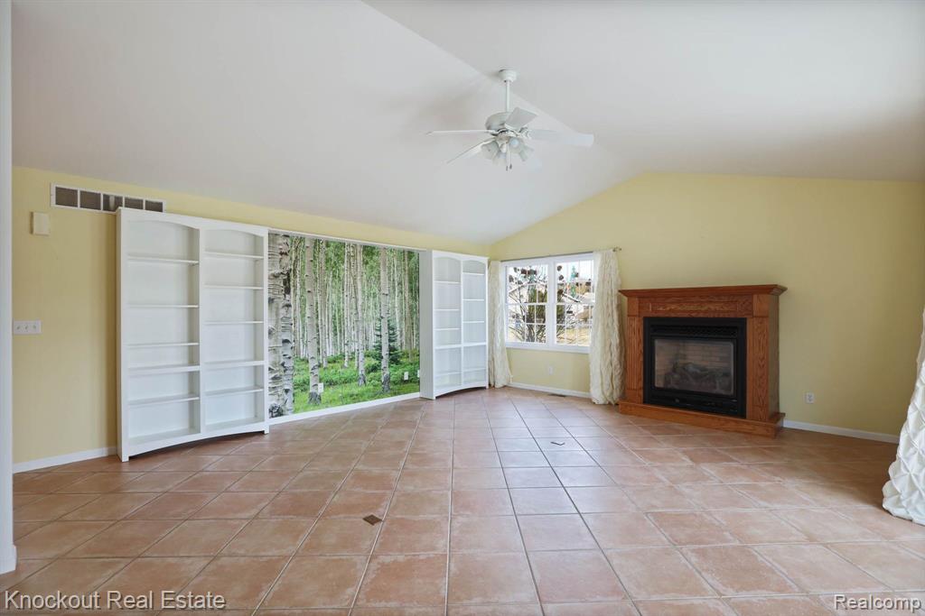 4887 CANTERBURY, Vassar, MI 48768 — Photo 19
