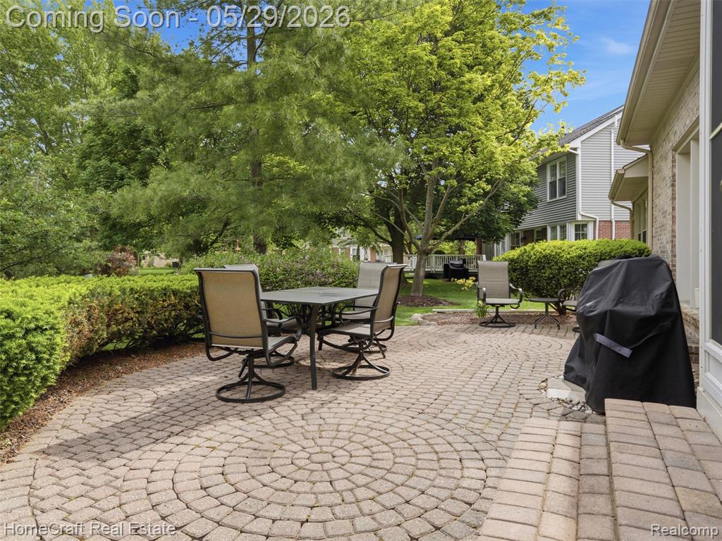 45088 DANBURY Road, Canton, MI 48188 — Photo 33