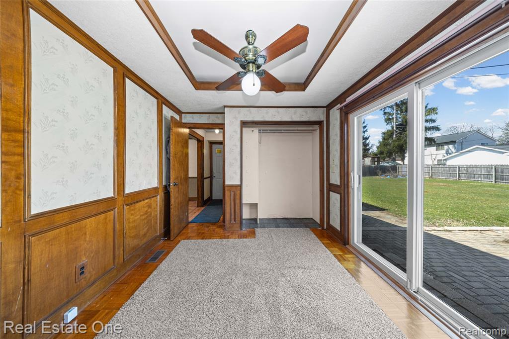 4058 Lomley Avenue, Waterford, MI 48329 — Photo 19