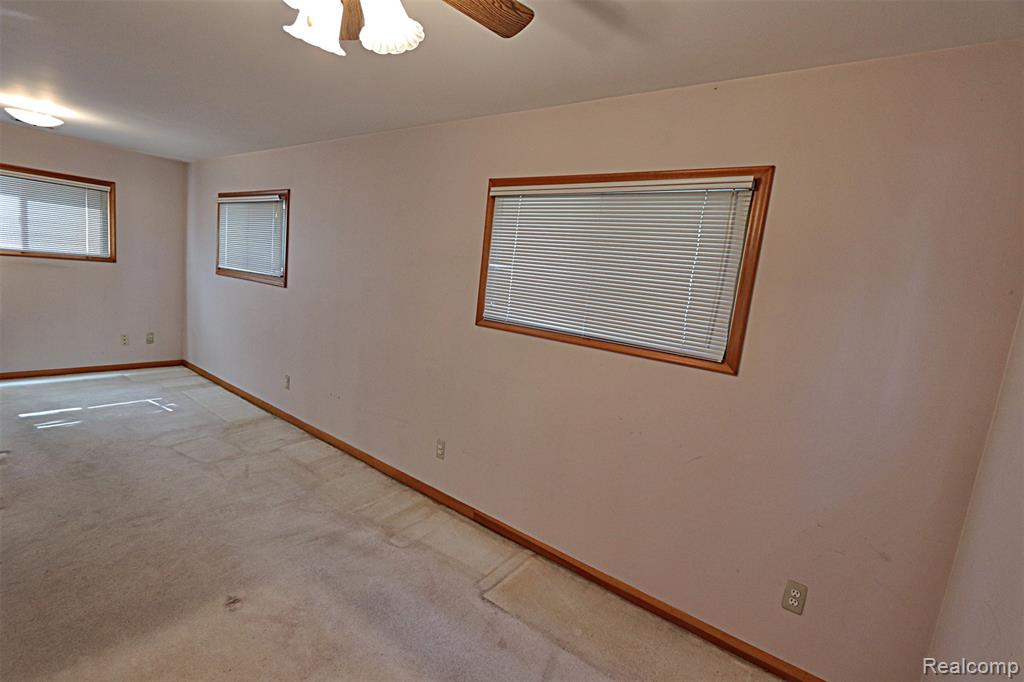6964 Norborne Avenue, Dearborn Heights, MI 48127 — Photo 23
