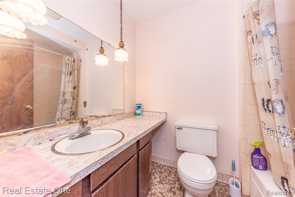22700 Griswold Road, South Lyon, MI 48178 — Photo 42