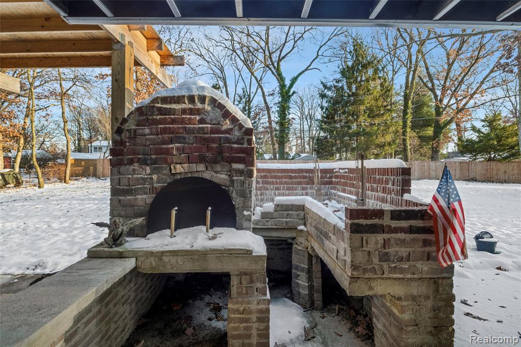 6018 Brynthrop Drive, Shelby Twp, MI 48316 — Photo 29