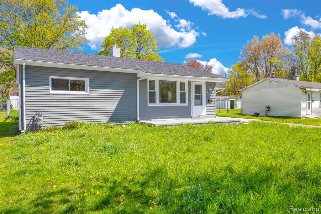 221 Guy Street, Yale, MI 48097 — Photo 2