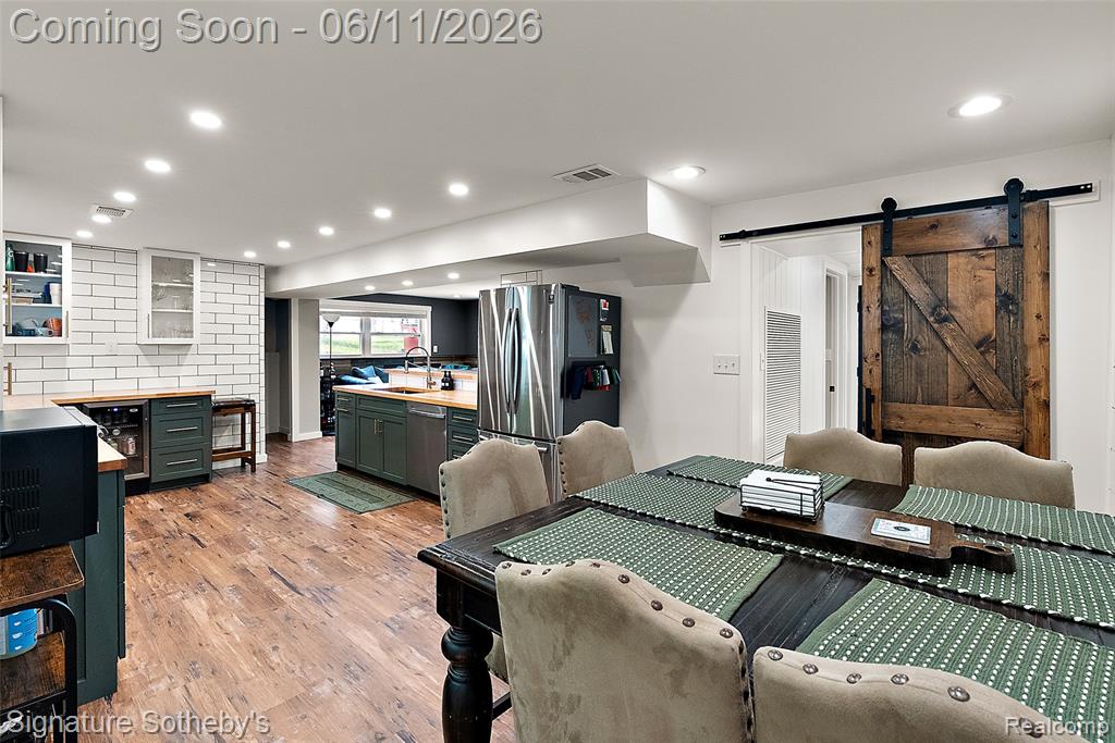 954 Panorama Drive, Milford, MI 48381 — Photo 15