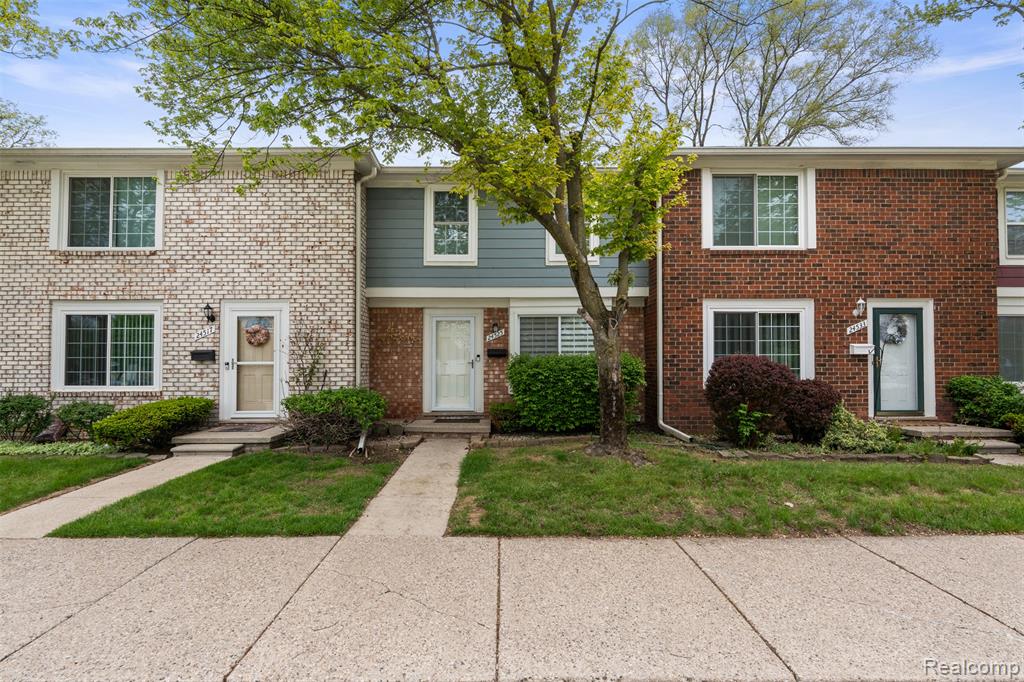 24525 Seaton Circuit E, 17, Warren, MI 48091 — front exterior