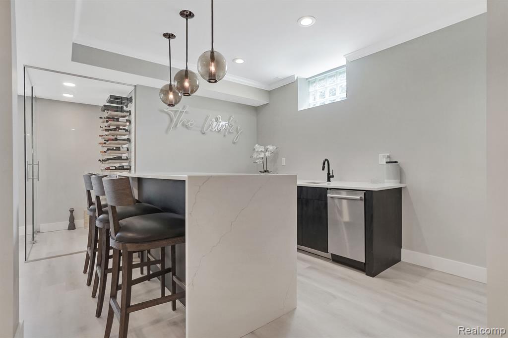 902 FERNWOOD Road, Royal Oak, MI 48067 — Photo 46