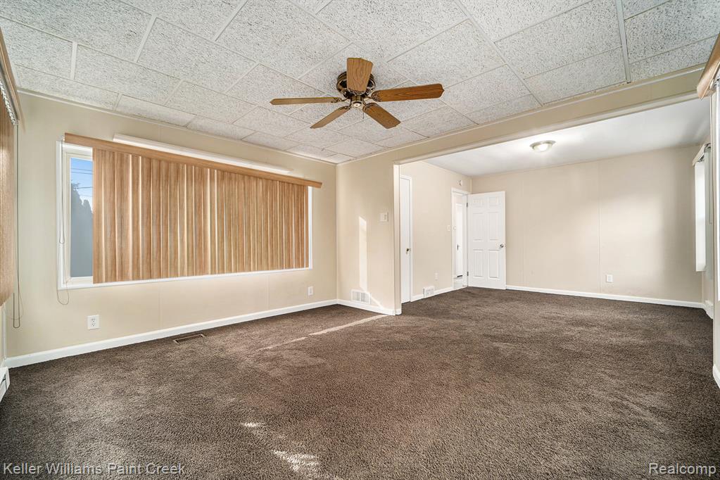 20926 Lennon Street, Harper Woods, MI 48225 — Photo 13