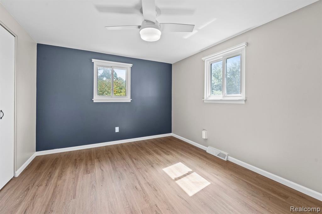 4607 Meigs Avenue, Waterford, MI 48329 — Photo 11