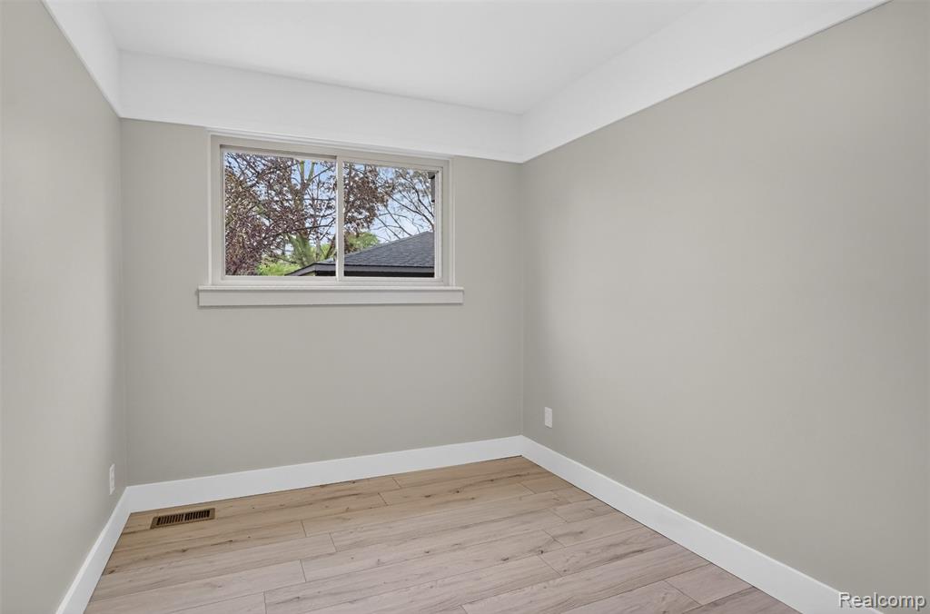 41851 Vanderbilt Drive, Sterling Heights, MI 48313 — Photo 14
