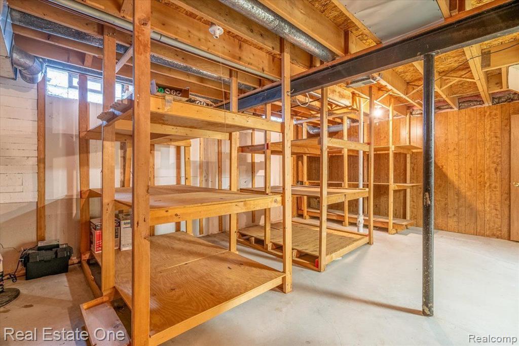 16161 WEATHERFIELD Drive, Northville, MI 48168 — Photo 49