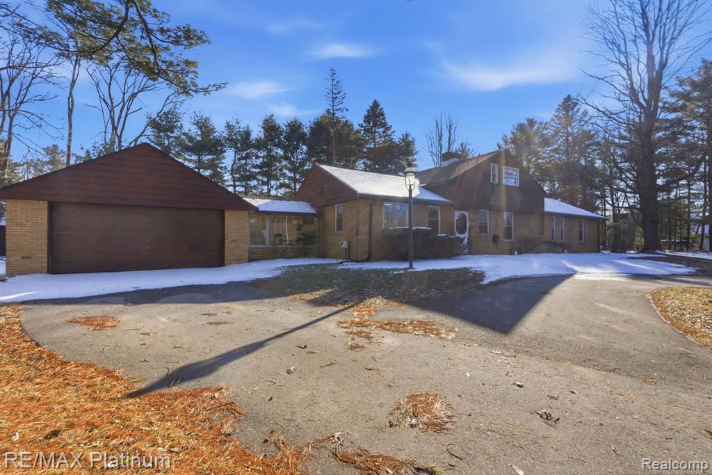 11180 Spencer Road, Brighton, MI 48114 — Photo 2