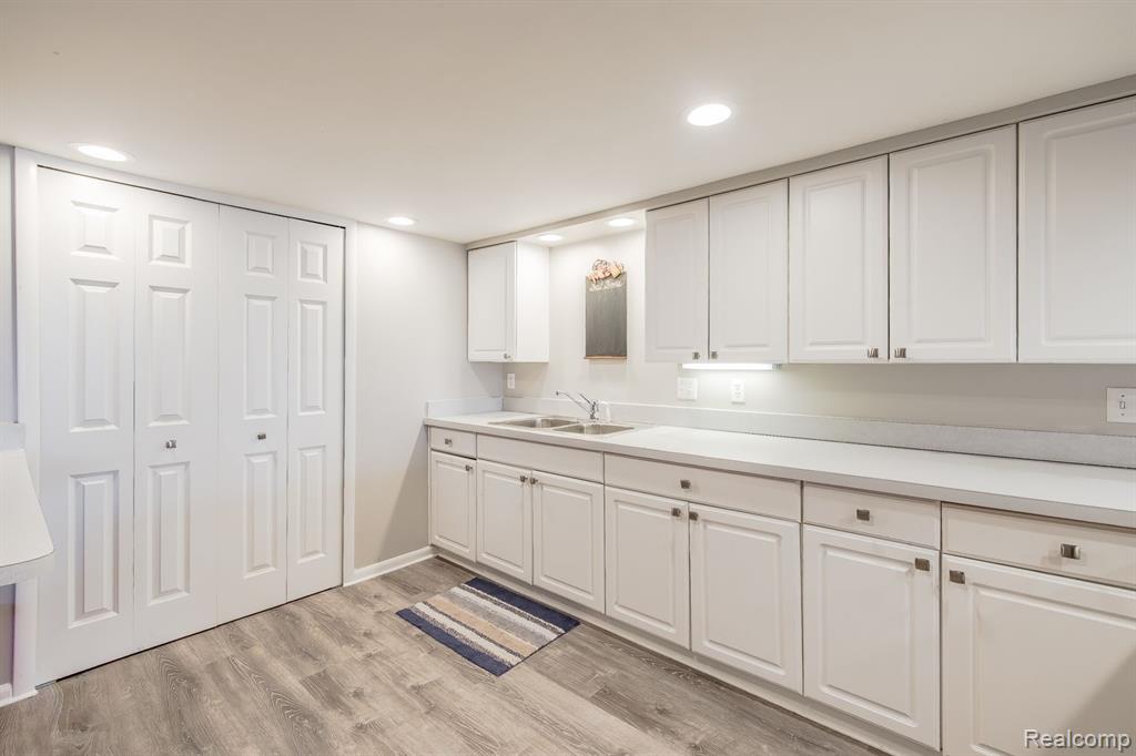 4830 SHERWELL Drive, Waterford, MI 48327 — Photo 36