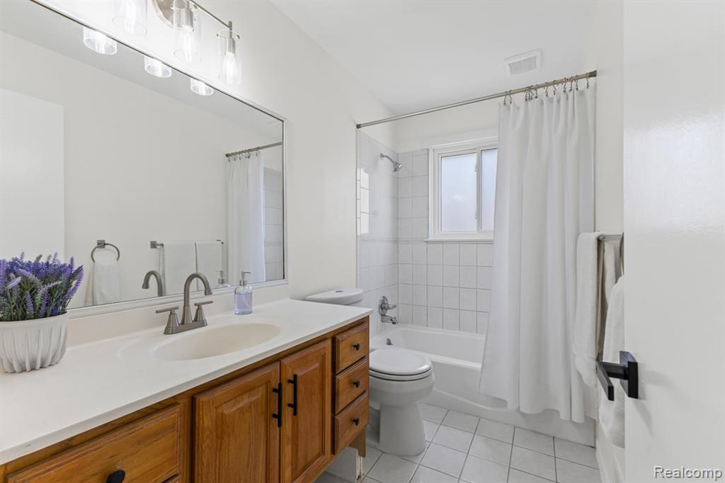 7519 Superior, Center Line, MI 48015 — Photo 14