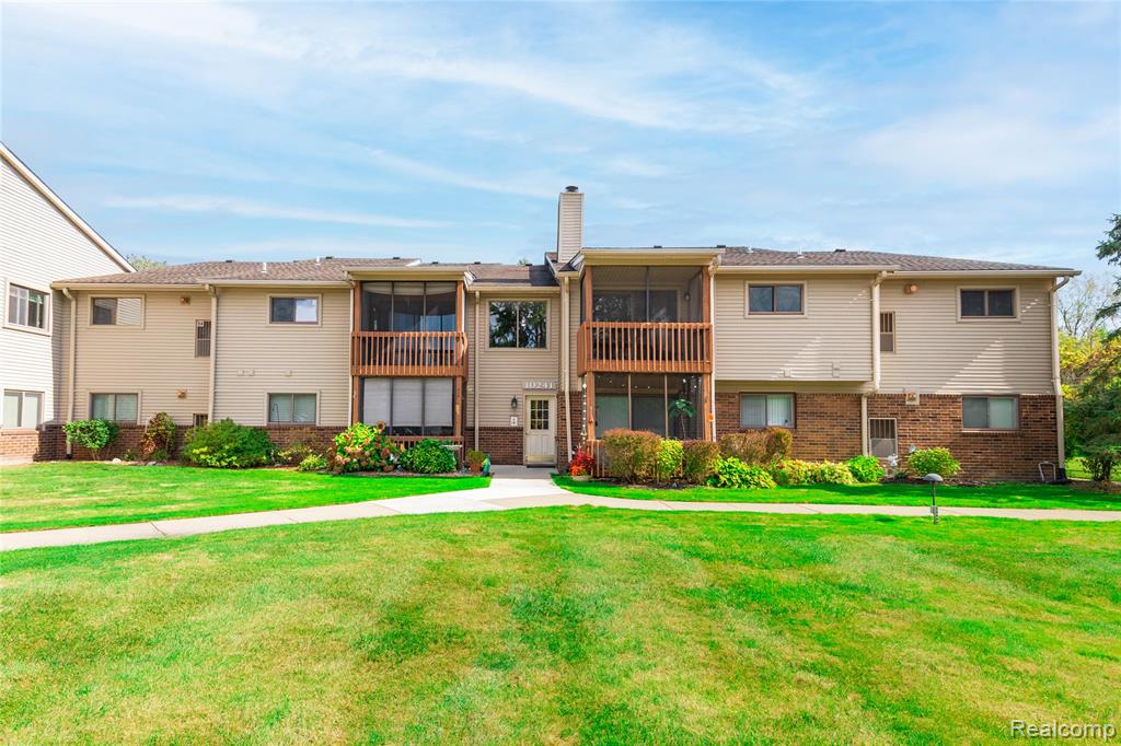 10241 Nancys Boulevard, 56, Grosse Ile, MI 48138 — Photo 30