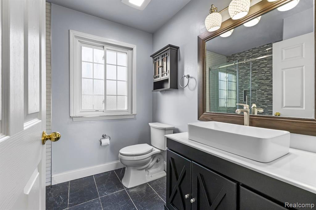 8886 Stonebridge Court, Van Buren, MI 48111 — Photo 16