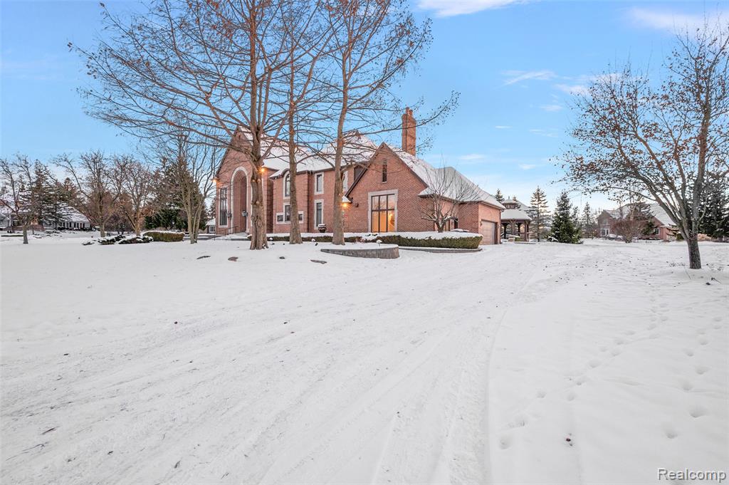 5744 Lochmoor Court, Rochester, MI 48306 — Photo 3