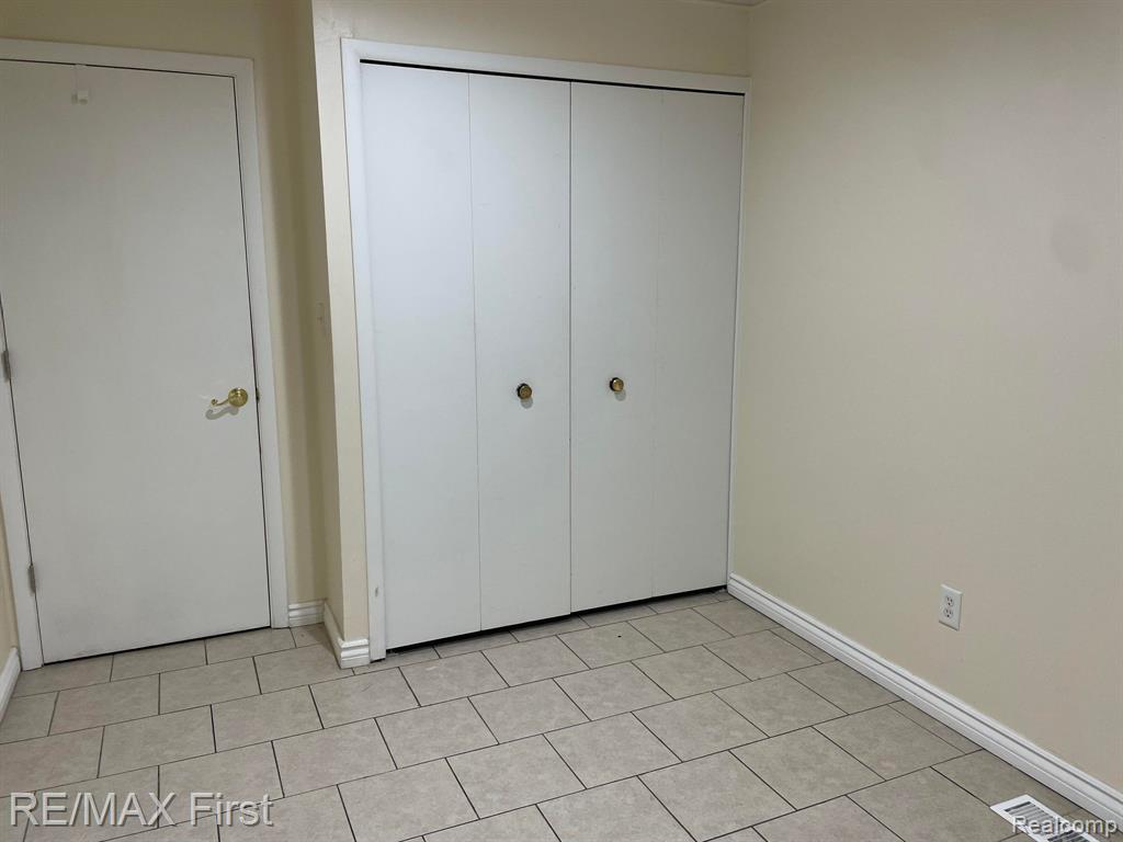 8401 18 Mile APT # 99 Road, Sterling Heights, MI 48313 — Photo 4