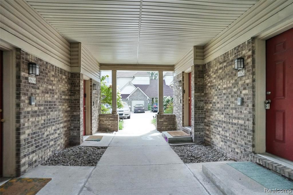 863 Brandon Avenue, Pontiac, MI 48340 — Photo 17