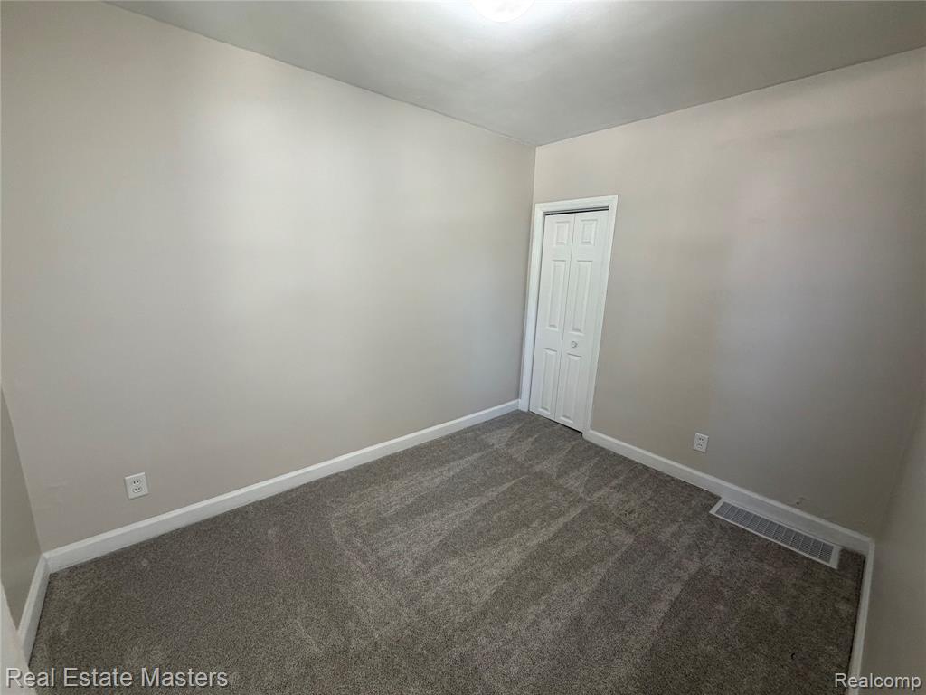 1016 Gillett Street, Port Huron, MI 48060 — Photo 7