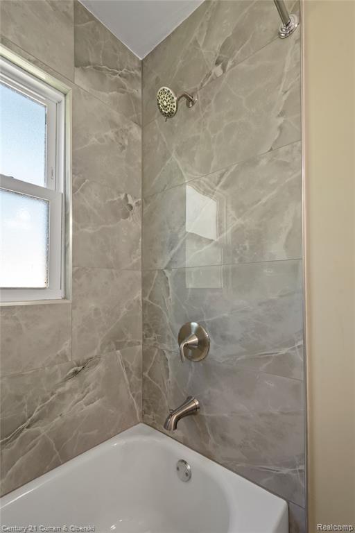 5378 Weddell Street, Dearborn Heights, MI 48125 — Photo 15