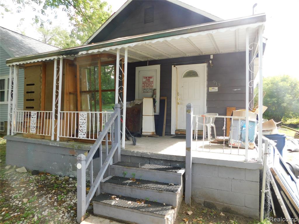 913 Davis Street, Flint, MI 48503 — Photo 2